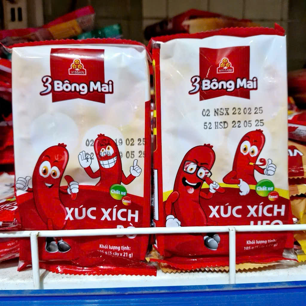 Xúc xích heo VISSAN 3 Bông Mai gói 105g (5 cây x 21g) - Thùng 20 gói x 105g (5 cây x 21g)